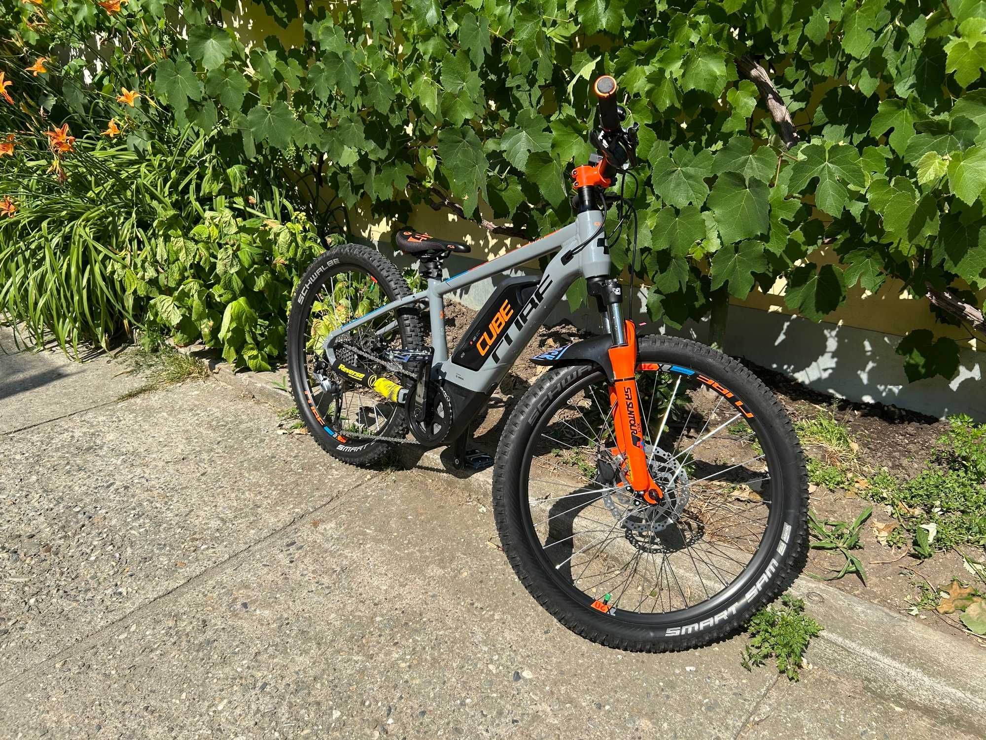 bicicletă electrică pentru copii Cube Acid 240 Hybrid