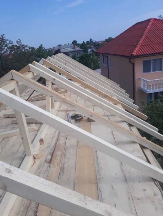 Reparatii orice tip acoperis, montaj orice tip acoperis, dulgherie