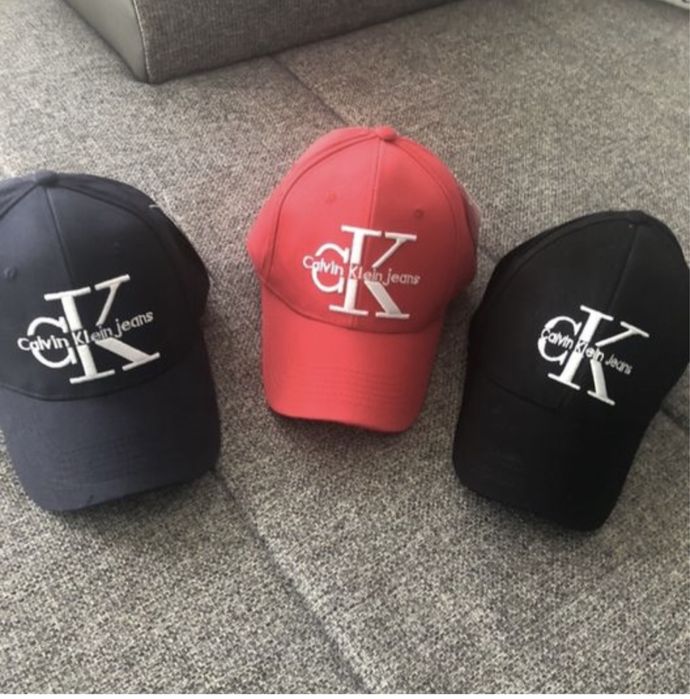 Sapca Calvin Cklein nou nouta ,rosu,albastru,negru calitate f buna bum