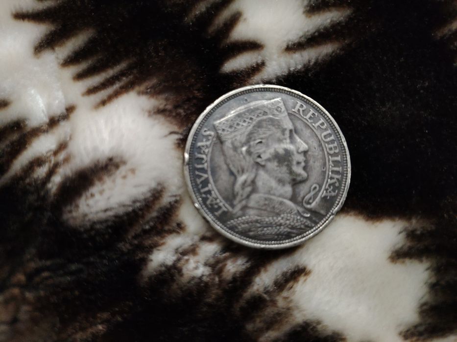 5 латвий монета 1931 года выпуска серебро 835 пробы 24г