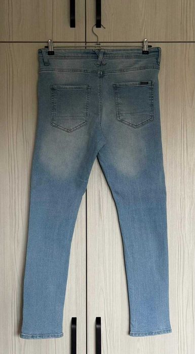 Blugi slim fit cu efect de spălare