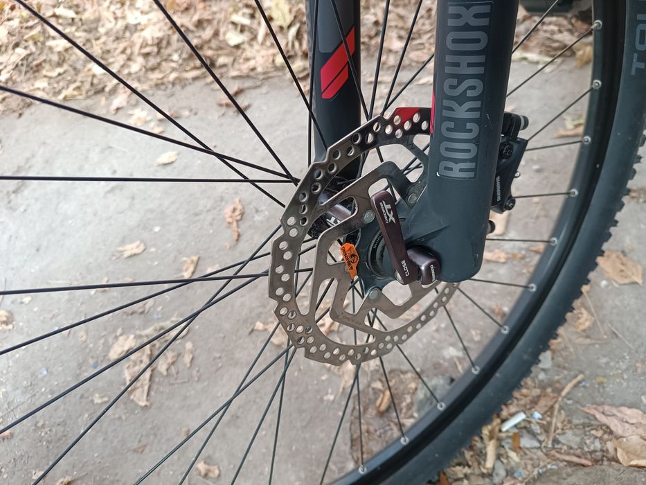 Продаю CUBE REACTION 400 электровеалосипед проктический новый.