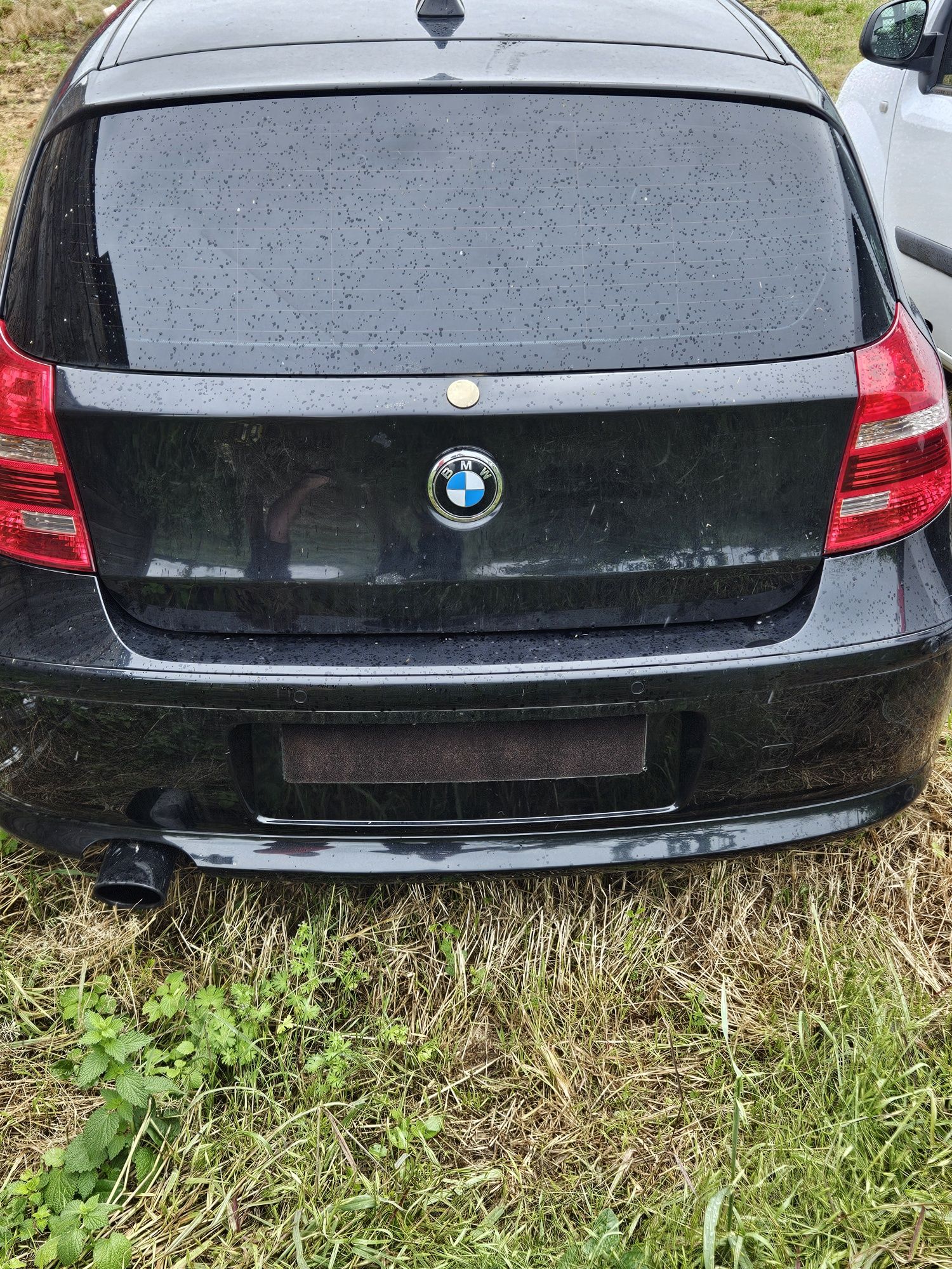 Dezmembrez BMW Seria 1 123d 2.0 biturbo 2008 – Piese originale !!!