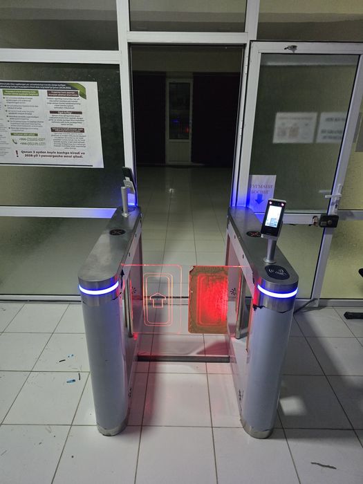 Ustanovka turniket face id