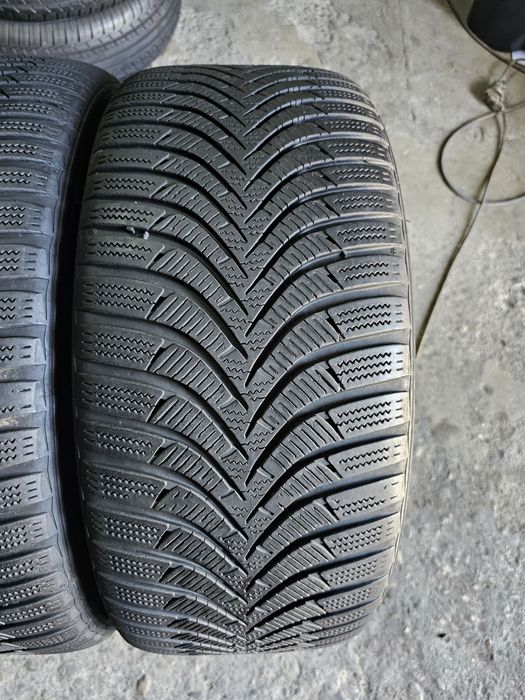 2 anvelope iarna 225 45 17 Hankook 2019