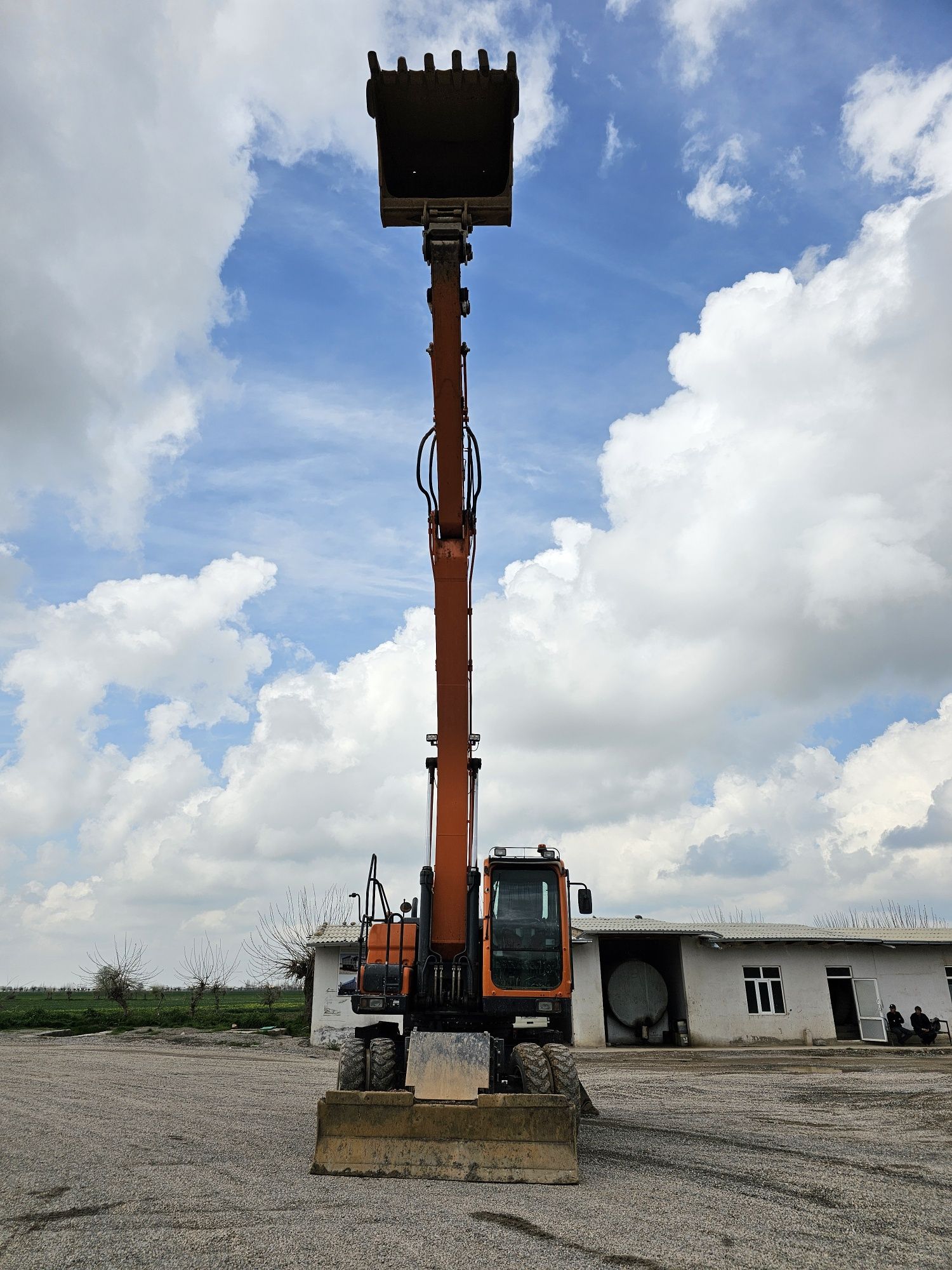 Doosan 210 ekiskovator