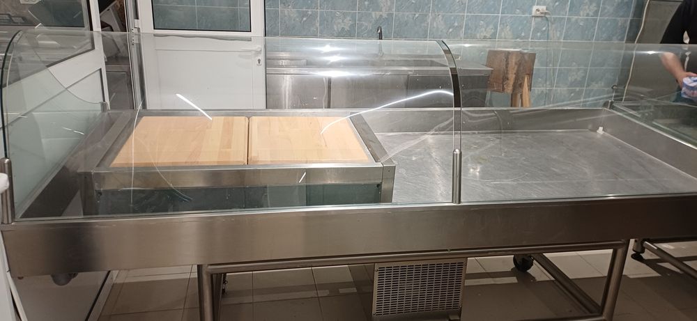 Хладилна витрина