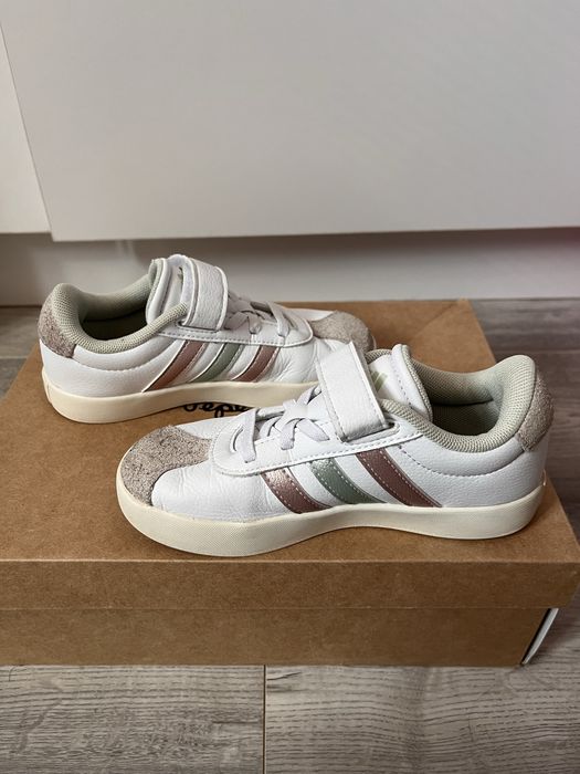 Детски маратонки Adidas за момиче / 30 номер