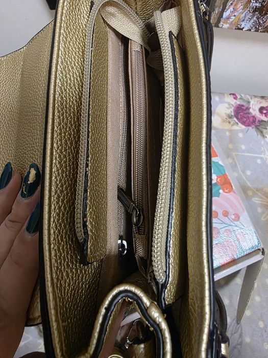 Луксозна златиста дамска чанта