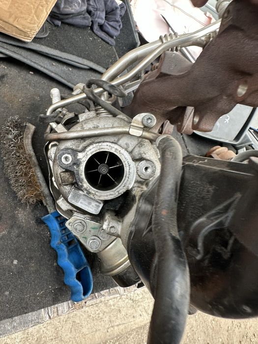 Турбо компресор турбина Audi VW Skoda Seat 2.0TDI 04L253019A GARRETT