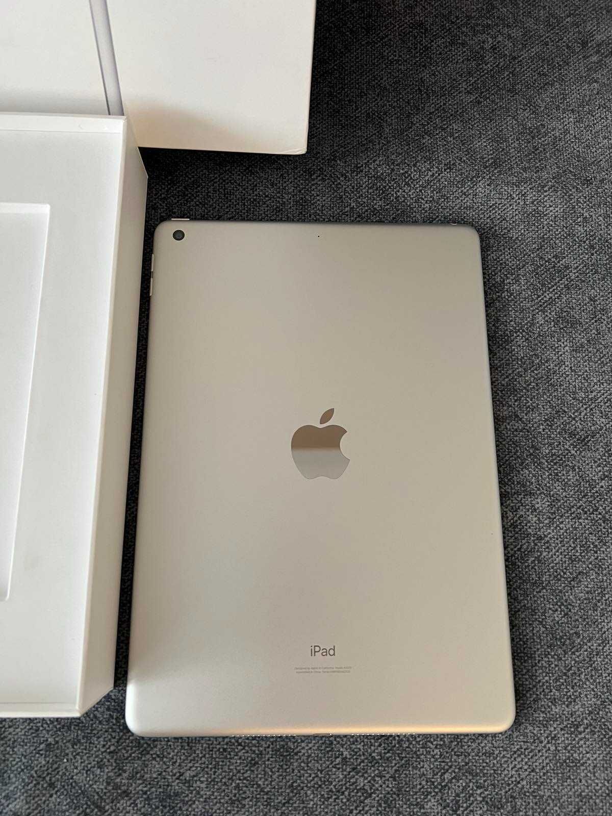 Apple iPad 10.2 (8th Gen) 32GB Wi-Fi,Silver