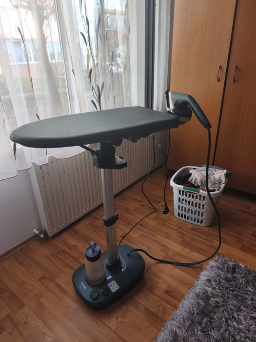 Statie de calcat cu aburi + masa Philips