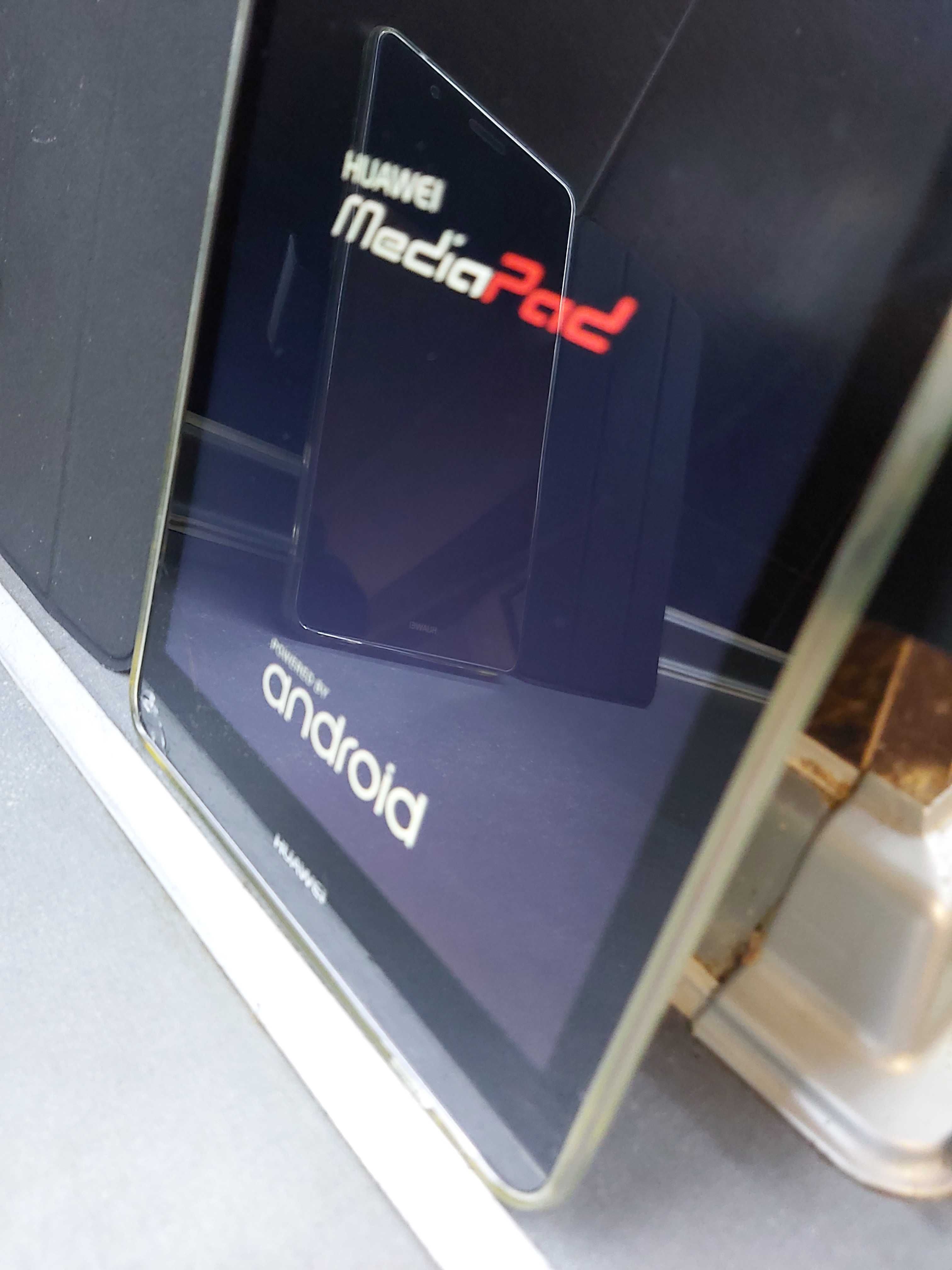2бр. Huawei MediaPad T3 8" 16GB+64GB SD, 2GB RAM + калъфи - 140лв