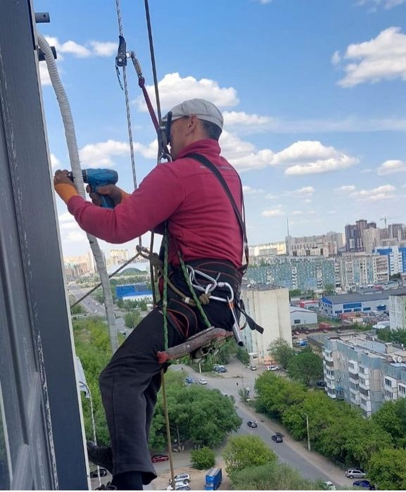 Альпинист. Высотные работы.