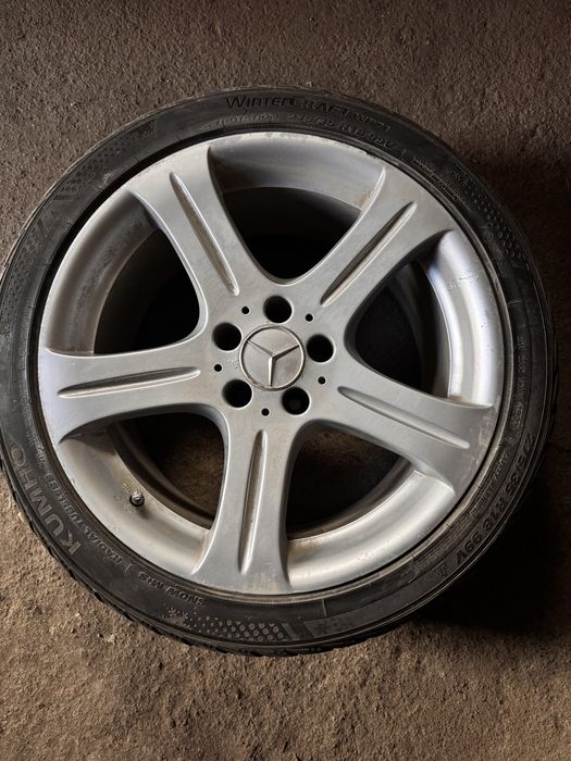 Джанти за мерцедес 18ки с гуми KUMHO 245/40 R18