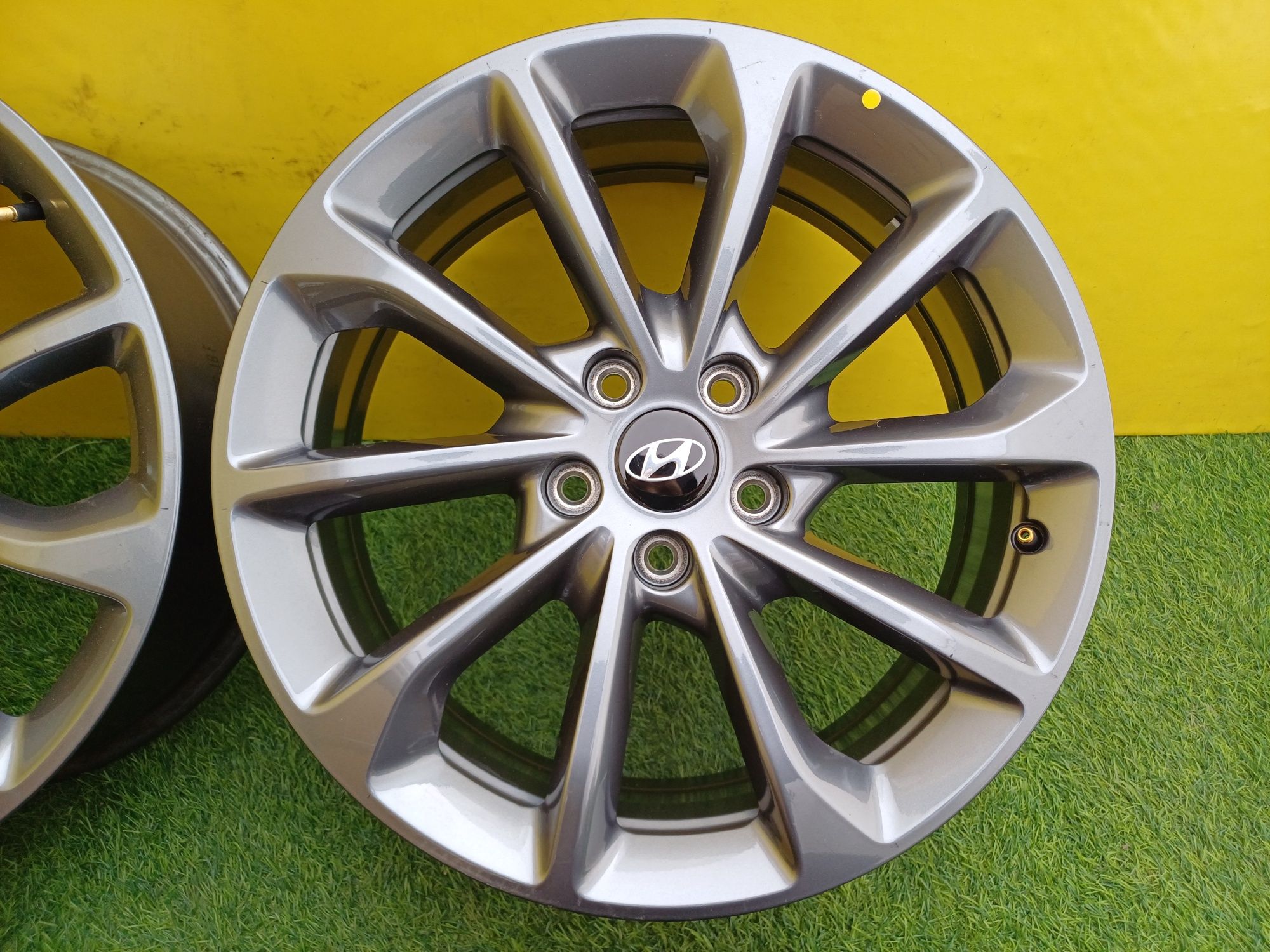 Диски R18 5x114,3 на Hyundai и другие.