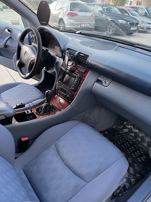 Mercedess ,de vanzare ,mai multe detalii in privat