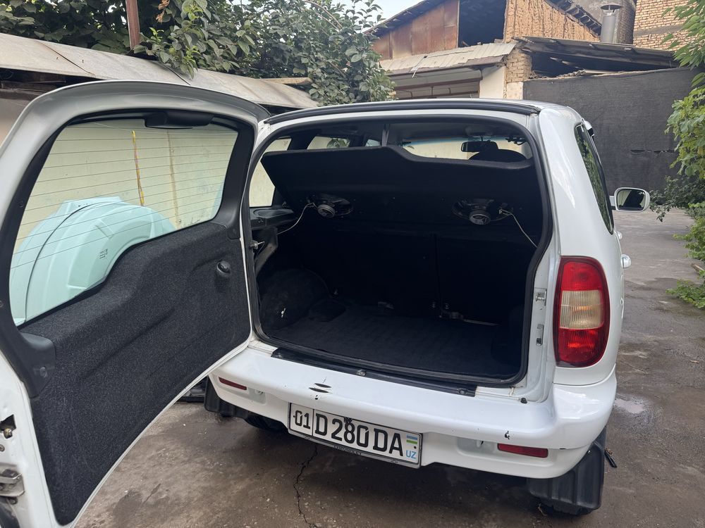 Chevrolet Niva, 2008.