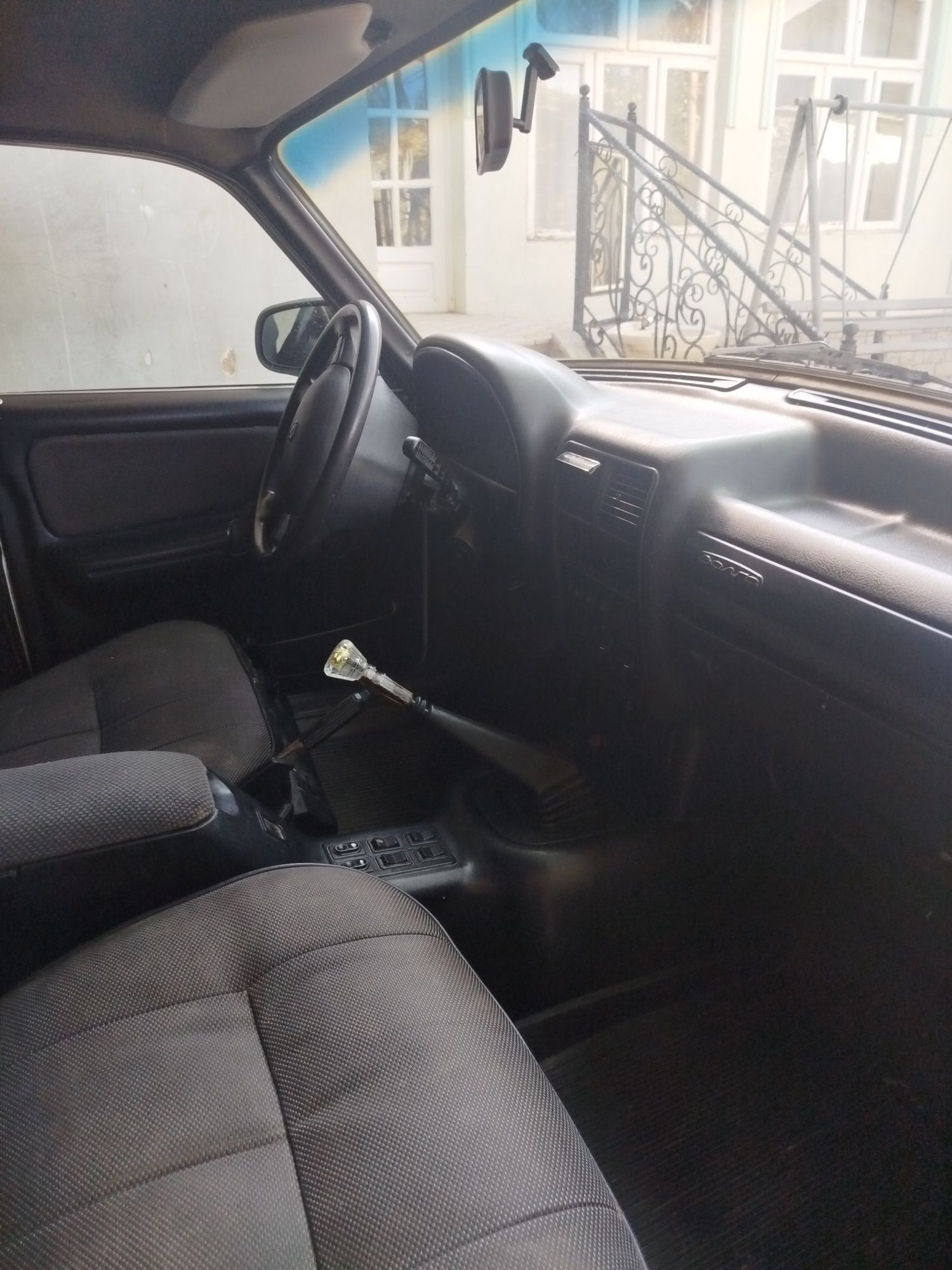VOLGA GAZ 3102.  .