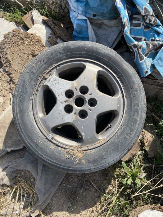 Запасное колесо на Mitsubishi Diamant