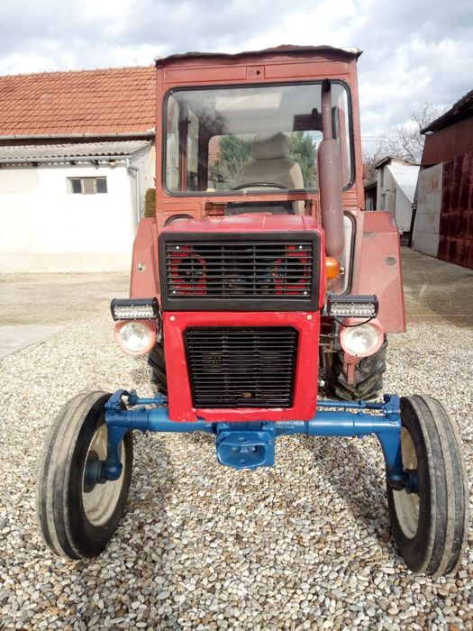 Tractor U445 cu echipament