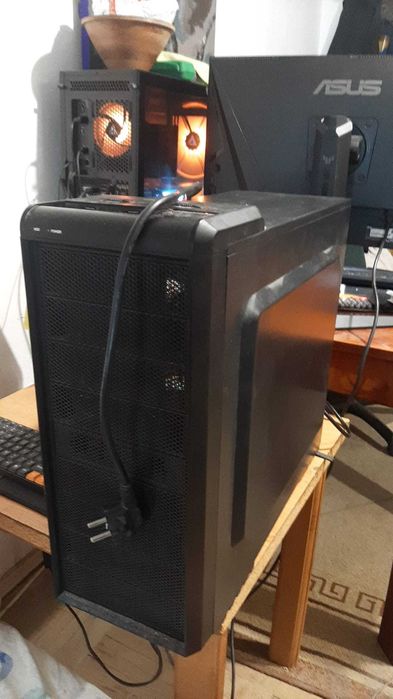 Unitate Desktop PC veche