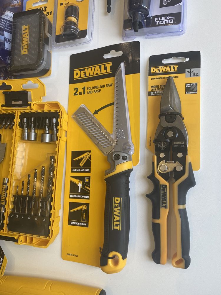 Многофункционален триъгълник / Прав Ъгъл DeWALT DWHT25228-0 / 300мм