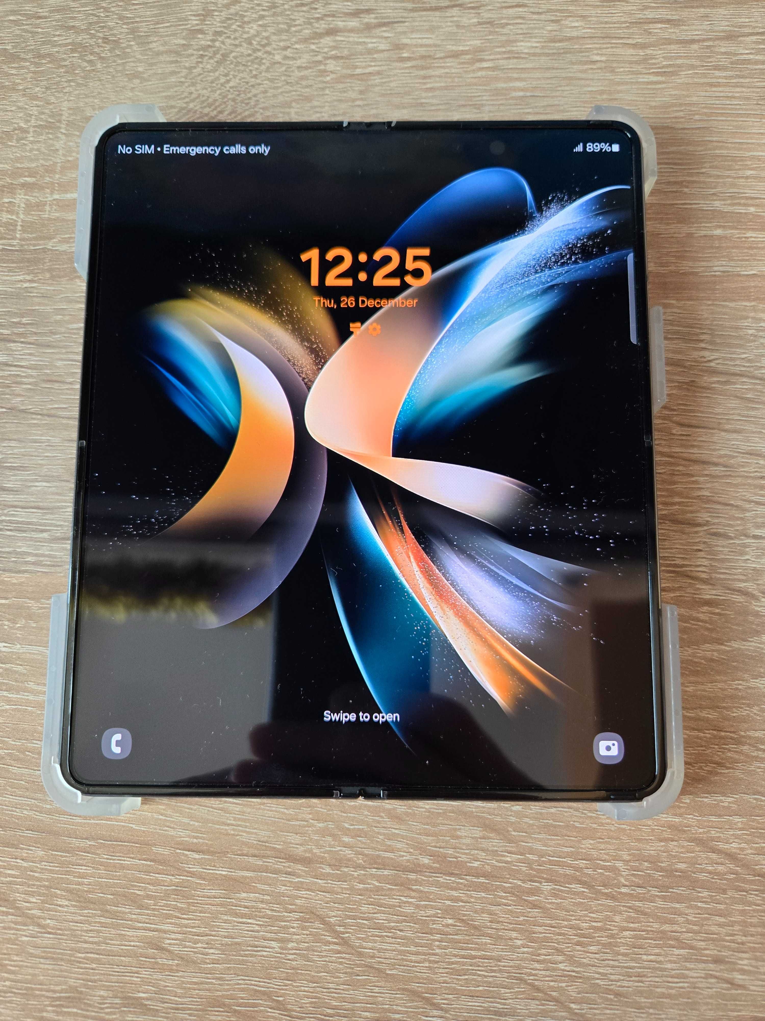 Samsung Galaxy Z Fold 4, 512GB, 12RAM, Black, нова батерия, в гаранция