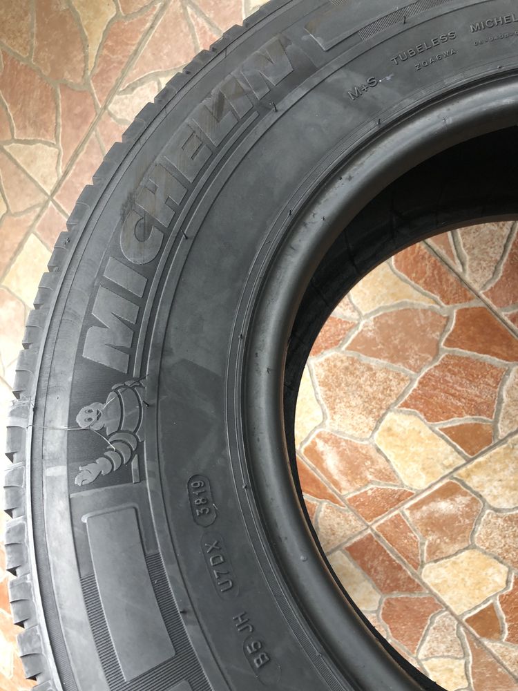 225 75 16 C Michelin de vara