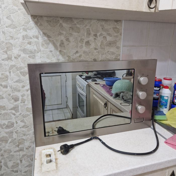 Продам микровалновку в рабочем состоянии, торг возможен, самовывоз