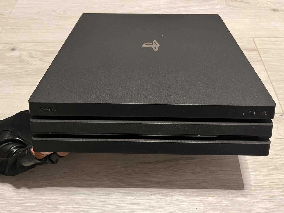 Playstation 4 pro 1tb