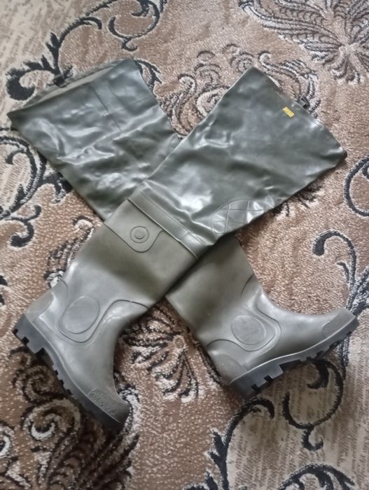 Сапоги болотные.
