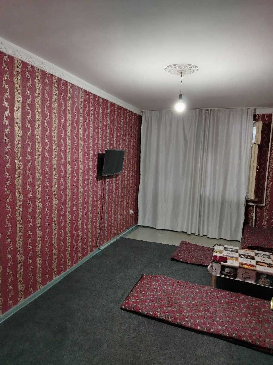 Продам 2х ком квартиру Куйлюк массив 1  Бывшее общежитие 48м2=32.000$