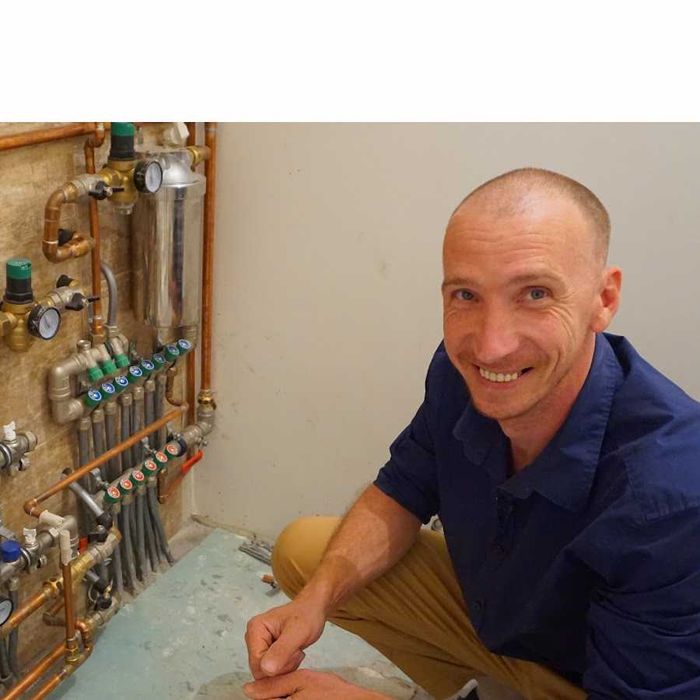 Услуги сантехника Устранение засоров Замена труб унитаза смесителя