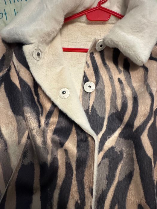 Guess- дамско палто, ново!