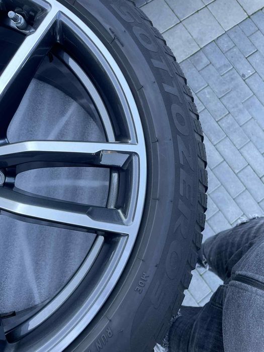 Зимни/ Pirelli SottoZero 245/45 R18 100V XL Run Flat
