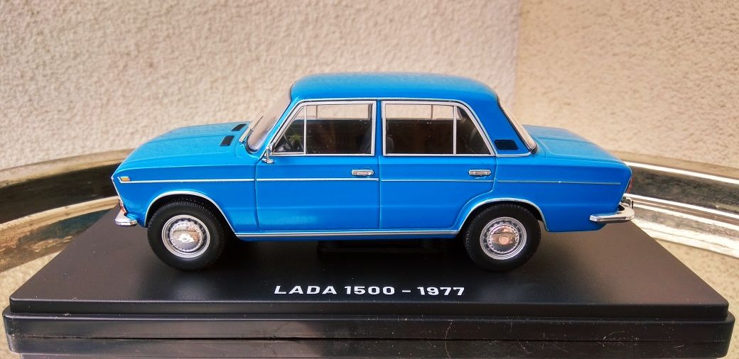 Ретро автомобили LADA 1200  – 1970 г .