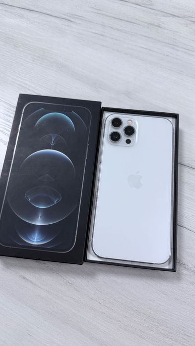 iPhone 12 Pro Max 256 GB (белый цвет)