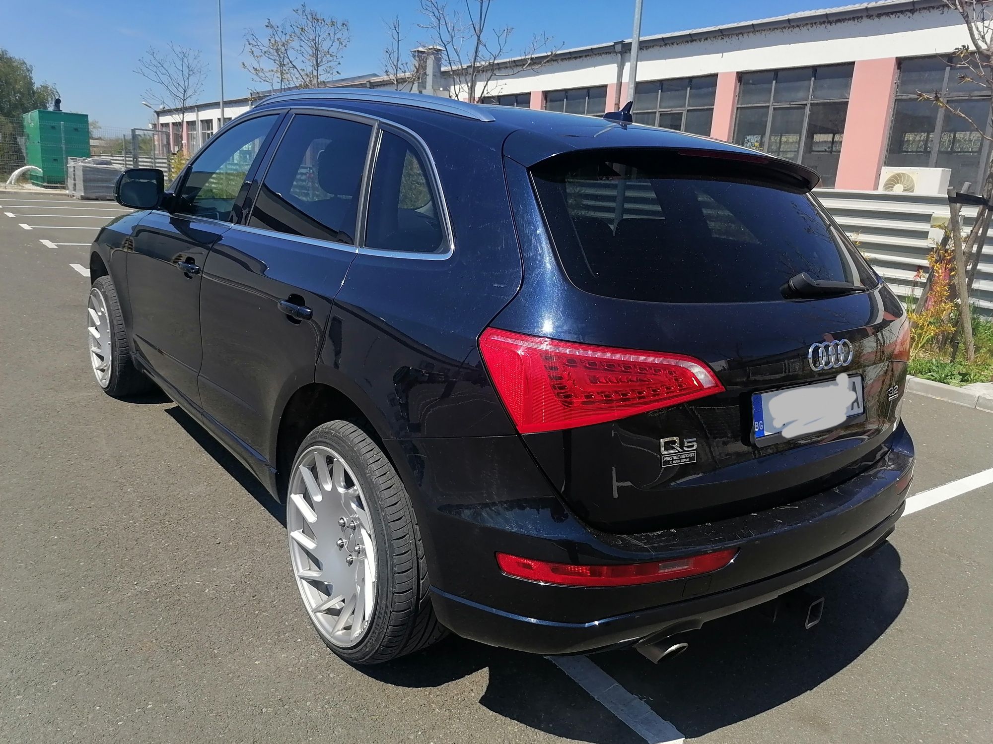 Продавам AUDI Q5 3.2FSI 2010г. БЕНЗИН / ГАЗ