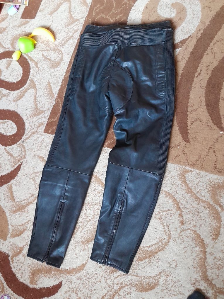 Pantaloni moto piele impecabili mărimea 42