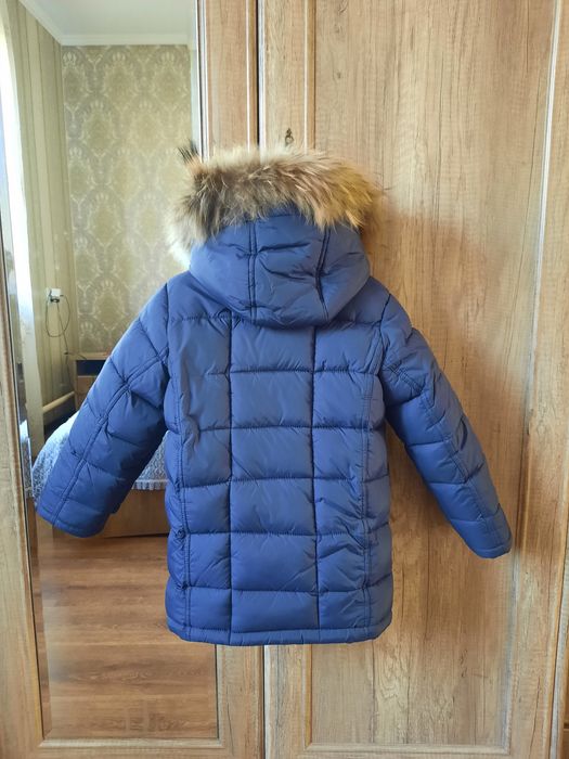 Продам зимнюю куртку 104р.