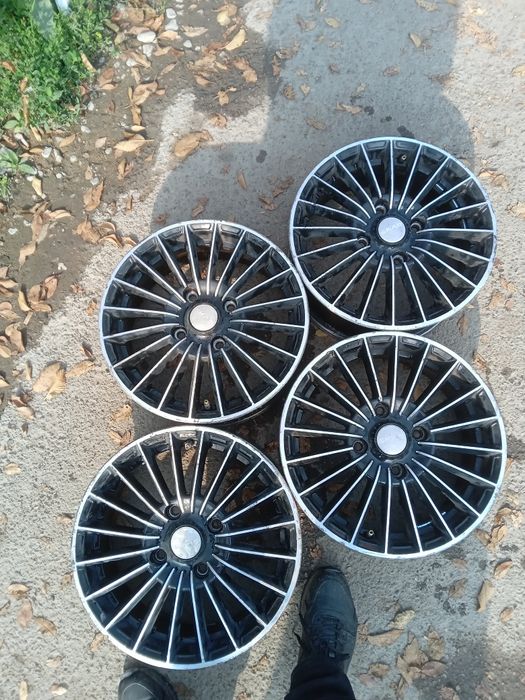 Титанка на 15 от джентра