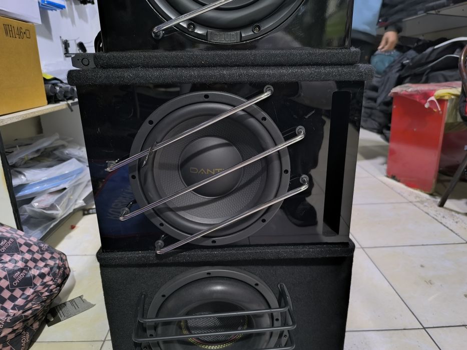 Активные сабвуфера на выбор DANTY JBL
