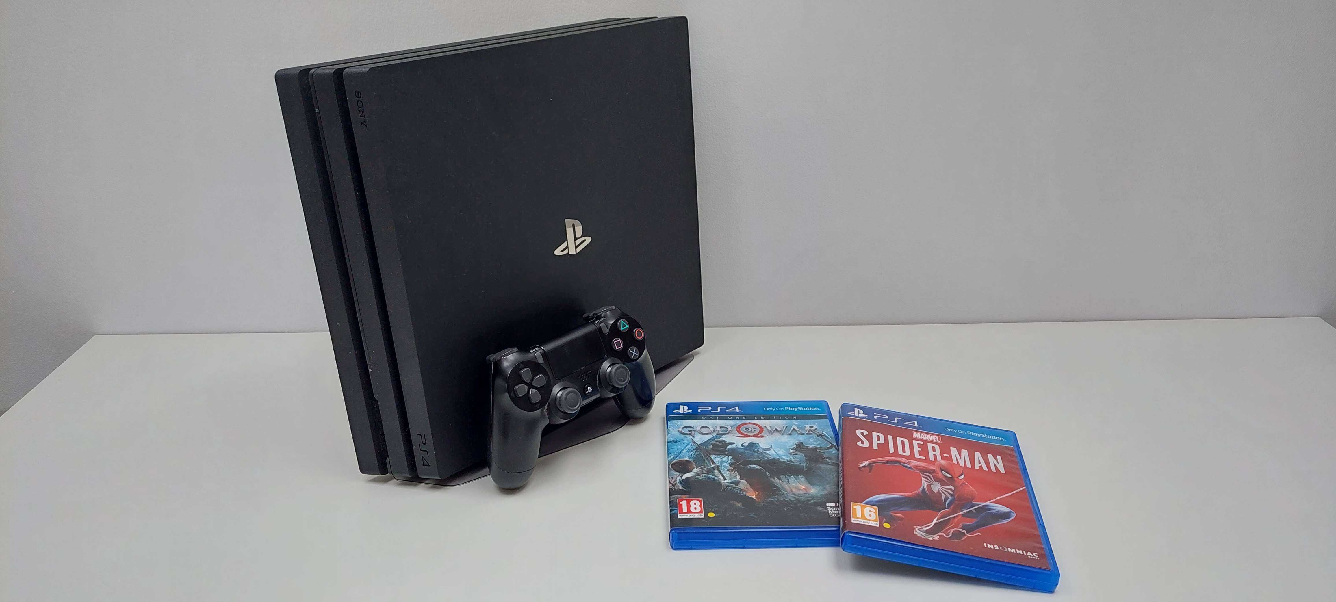 Consolă PlayStation 4 PRO + Spider-Man & God of War | Second Hand