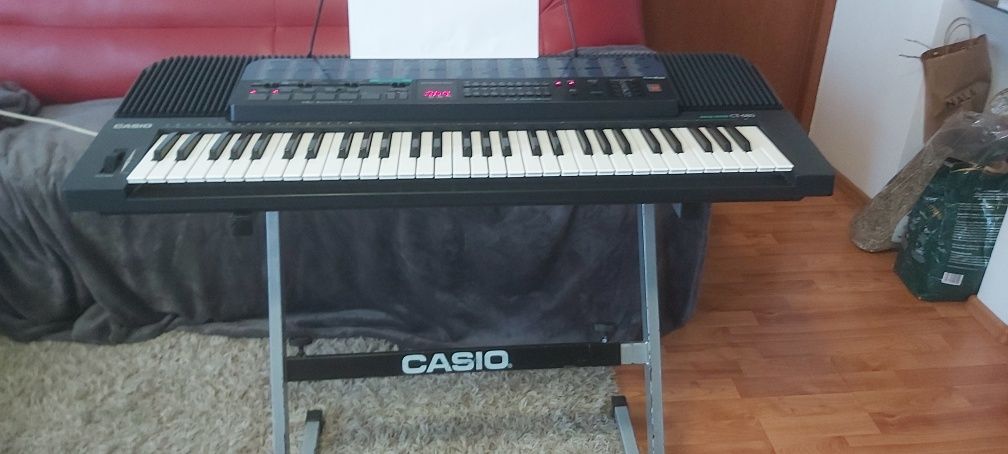 Orga  CASIO CT-680 digital reverb