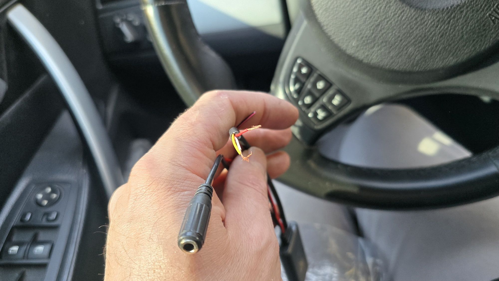 bluetooth адаптор за автомобил