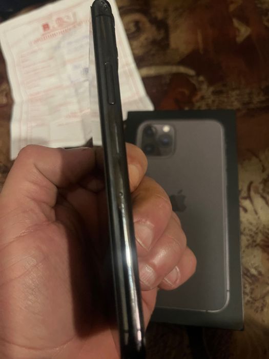 Айфон 11-про -64 гб Като нов един собственик