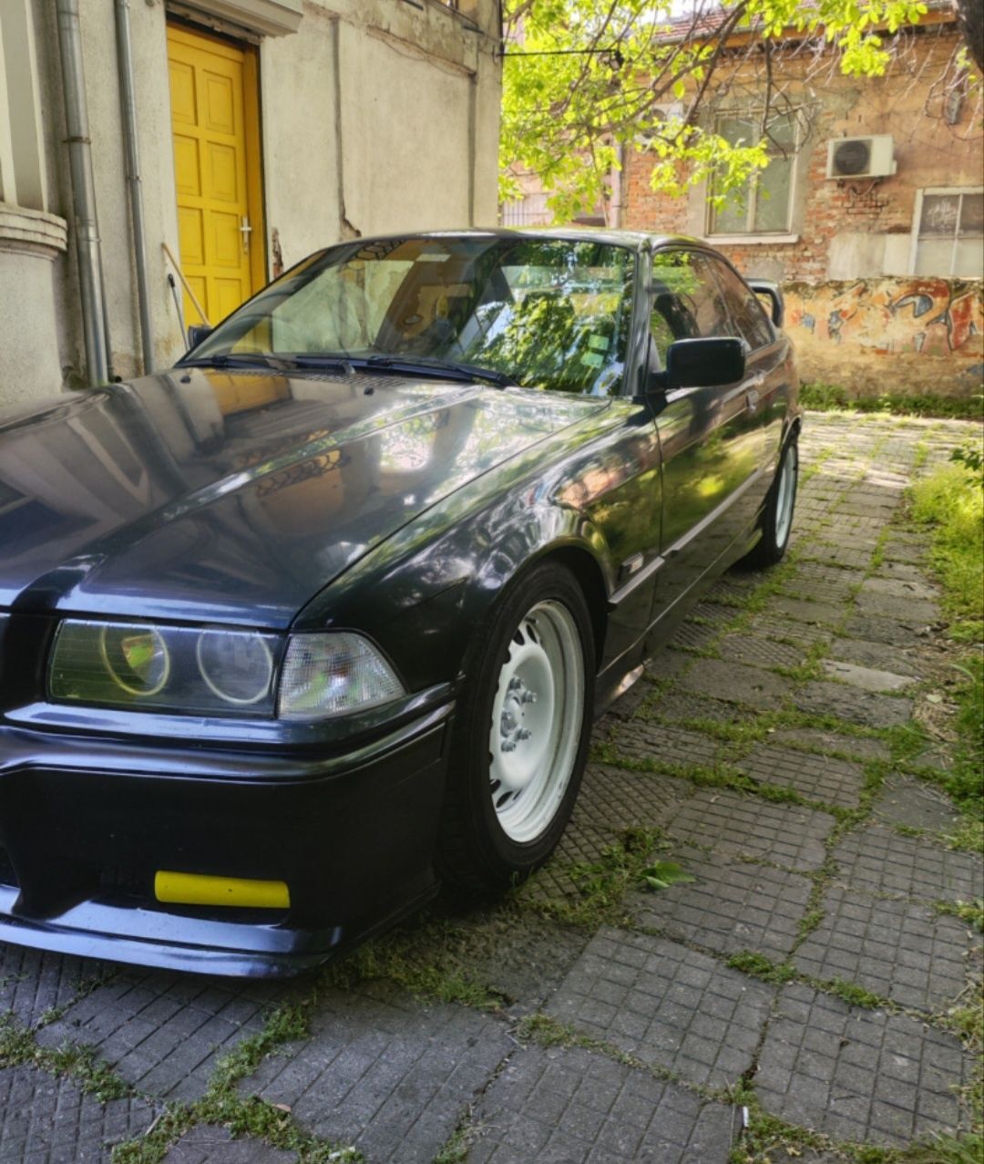 Bmw 318 1.8 is..