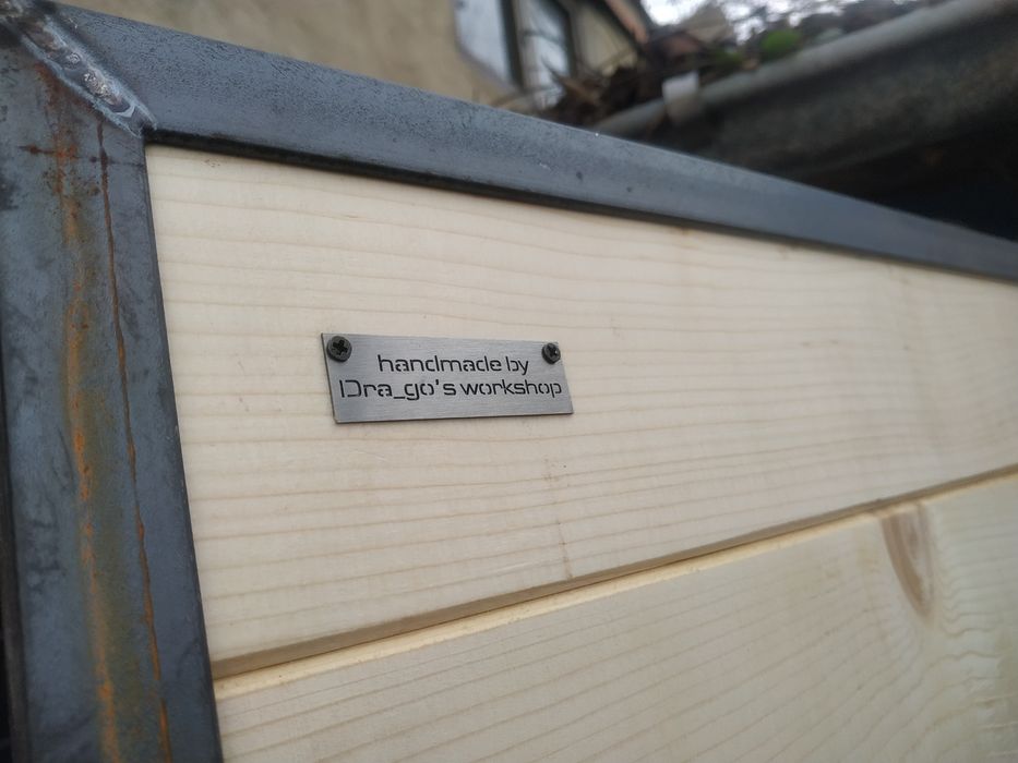 Врата / тънко висящо крило от дърво и метал