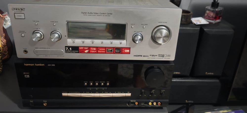 Amplificatoare audio harman kardon avr 2000 și Sony str-dg820